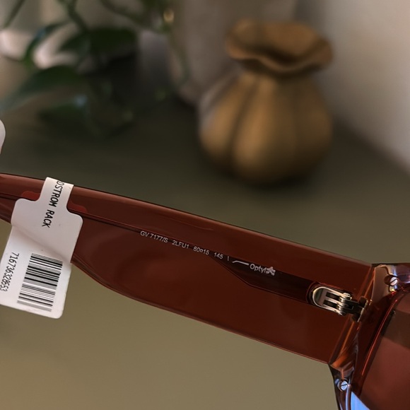 GIVENCHY EYEWEAR RED RETRO SUNGLASSES IN RED Men’s line but can be unisex - Picture 12 of 14